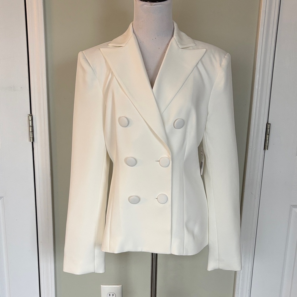 ALEXIS ADMOR Chic Ivory Double-Breasted Women's Blazer